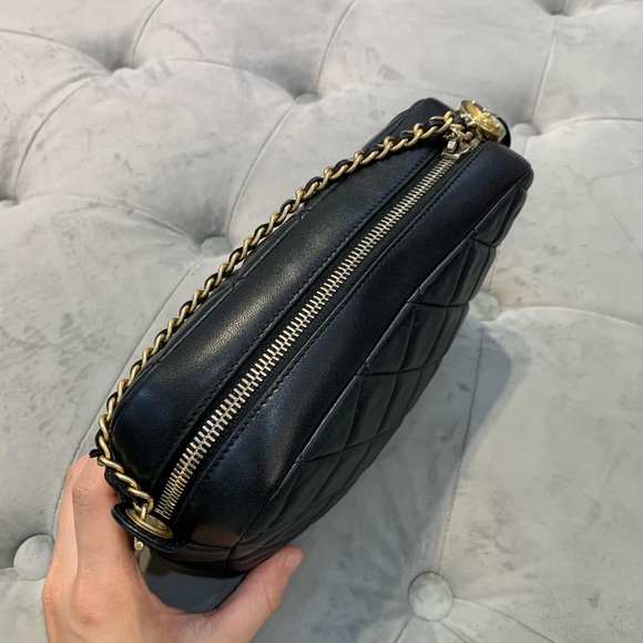 💓SOLD💓 - Chanel vintage camera bag - Picture 5 of 14
